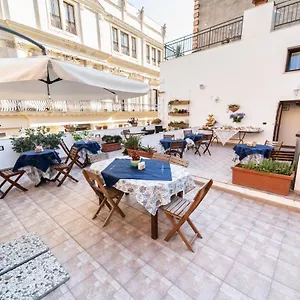 *** Apartahotel Garibaldi Italia